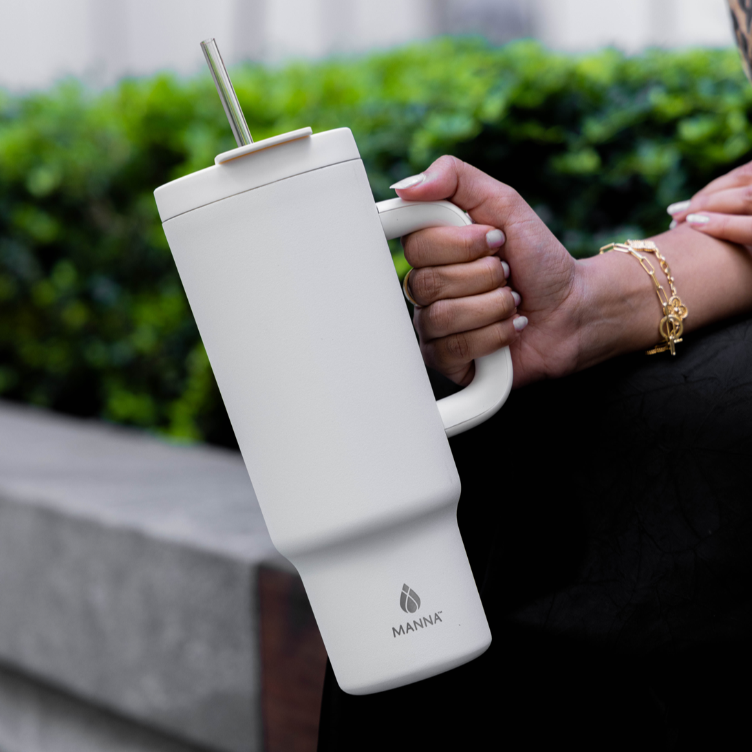 40-oz-leisure-tumbler-r8 Core_Home_Manna_Lifestyle_AUG_13-38.png
